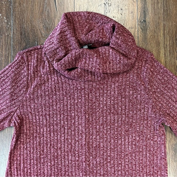 The Limited cowl neck double slit top SZ LG - Picture 2 of 5